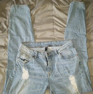 Divided boyfriend jeans